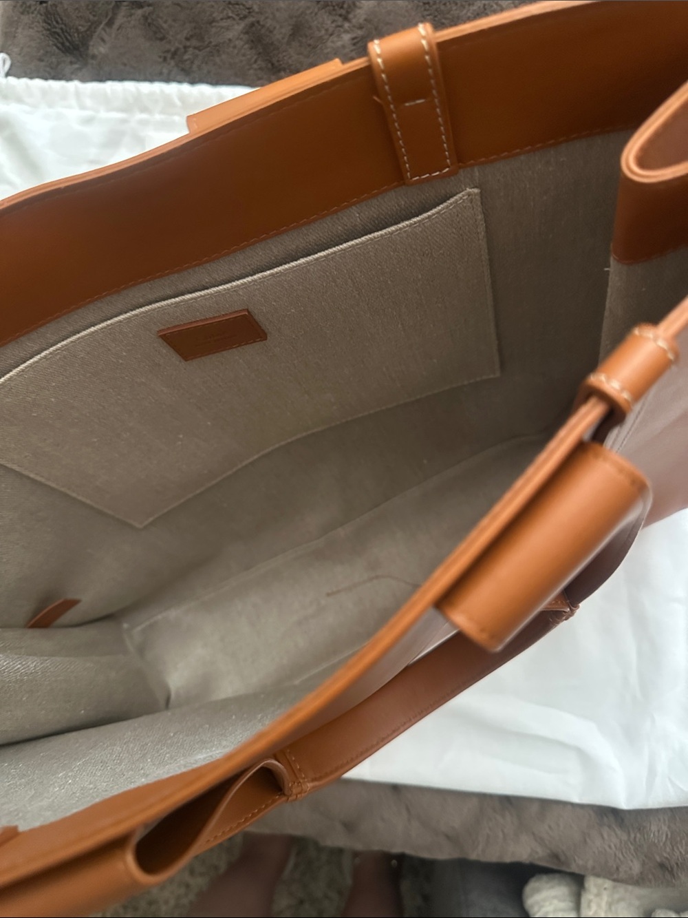 Chloé Caramel Brown Leather Tote with Embossed Logo Straps - Picture 6 of 8